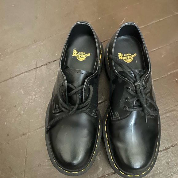 Doc Marten Oxford shoes- never worn! - Picture 4 of 4